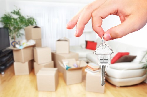 Flat removals in Temple planning with boxes, labels, and moving checklist