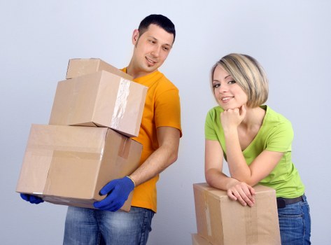 Packing boxes and household items for a Temple home relocation